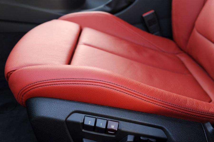  BMW 335i 2012 года  (фото 37 из 61)